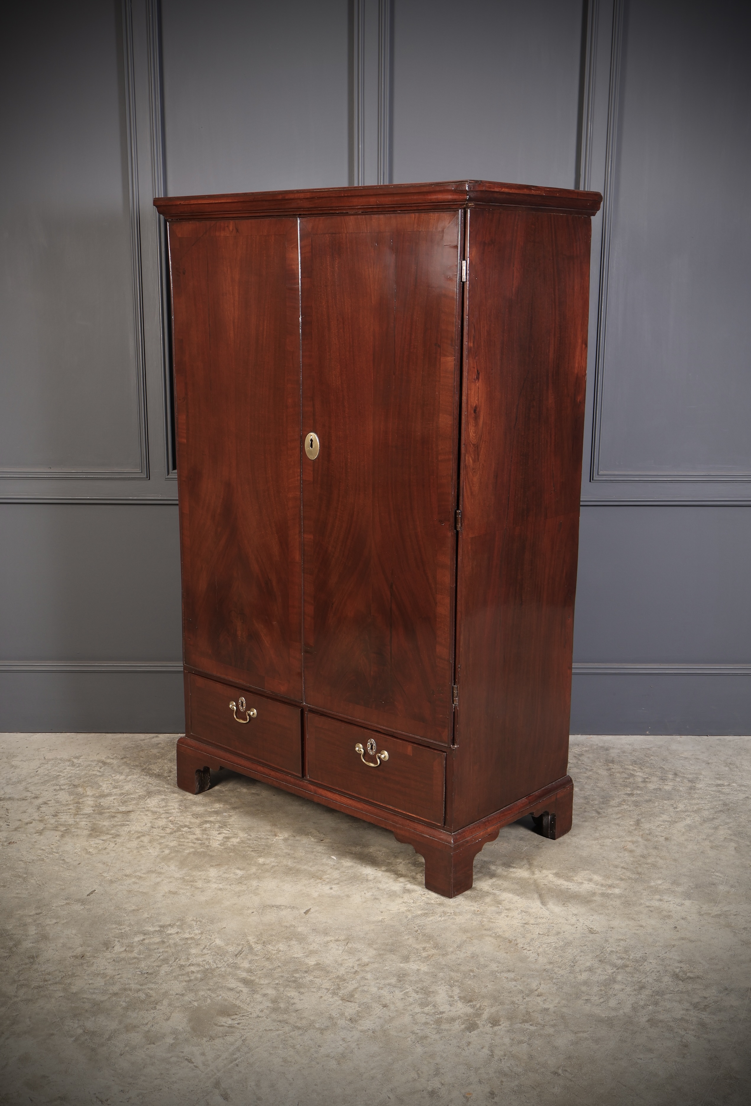 George III Mahogany Linen Press - Image 4
